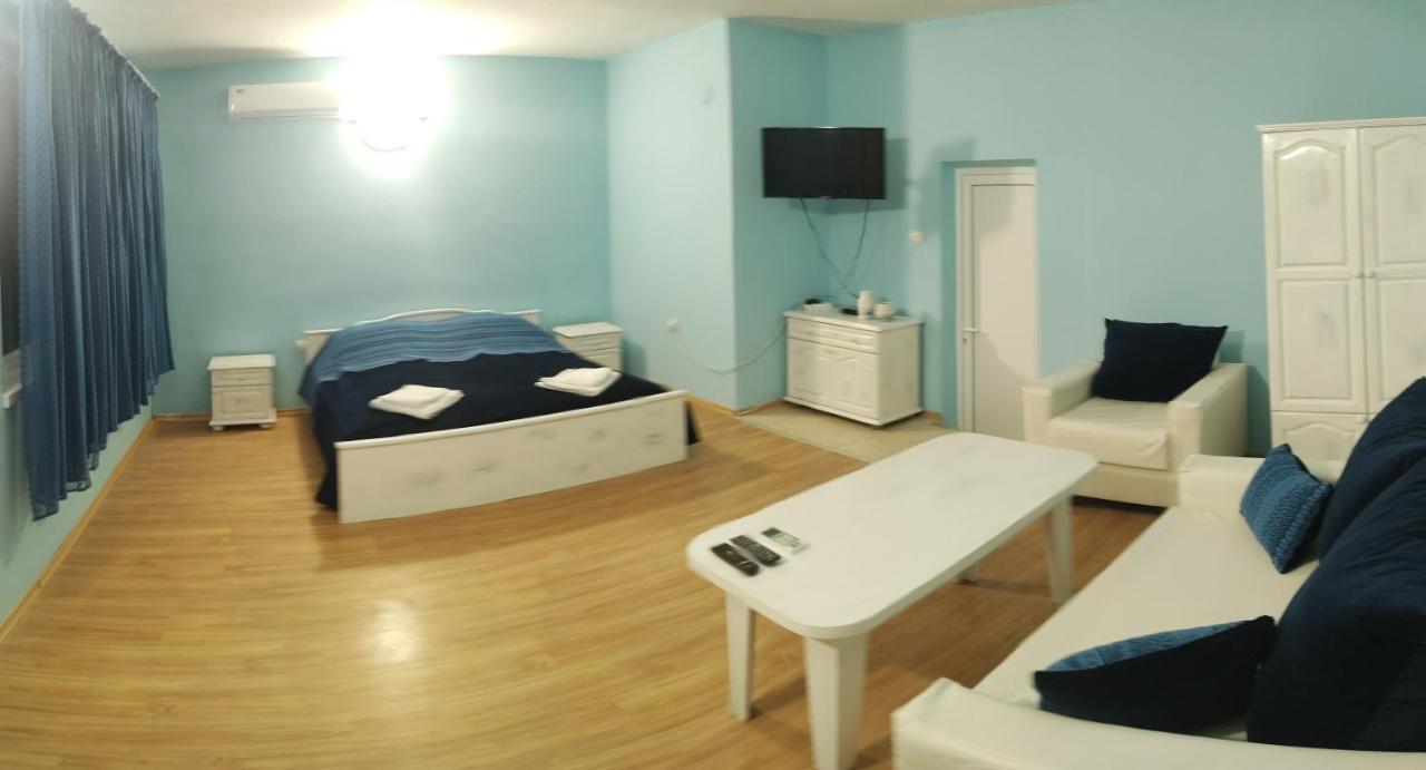 Хотел Тримата Мускетари Varna Exterior photo